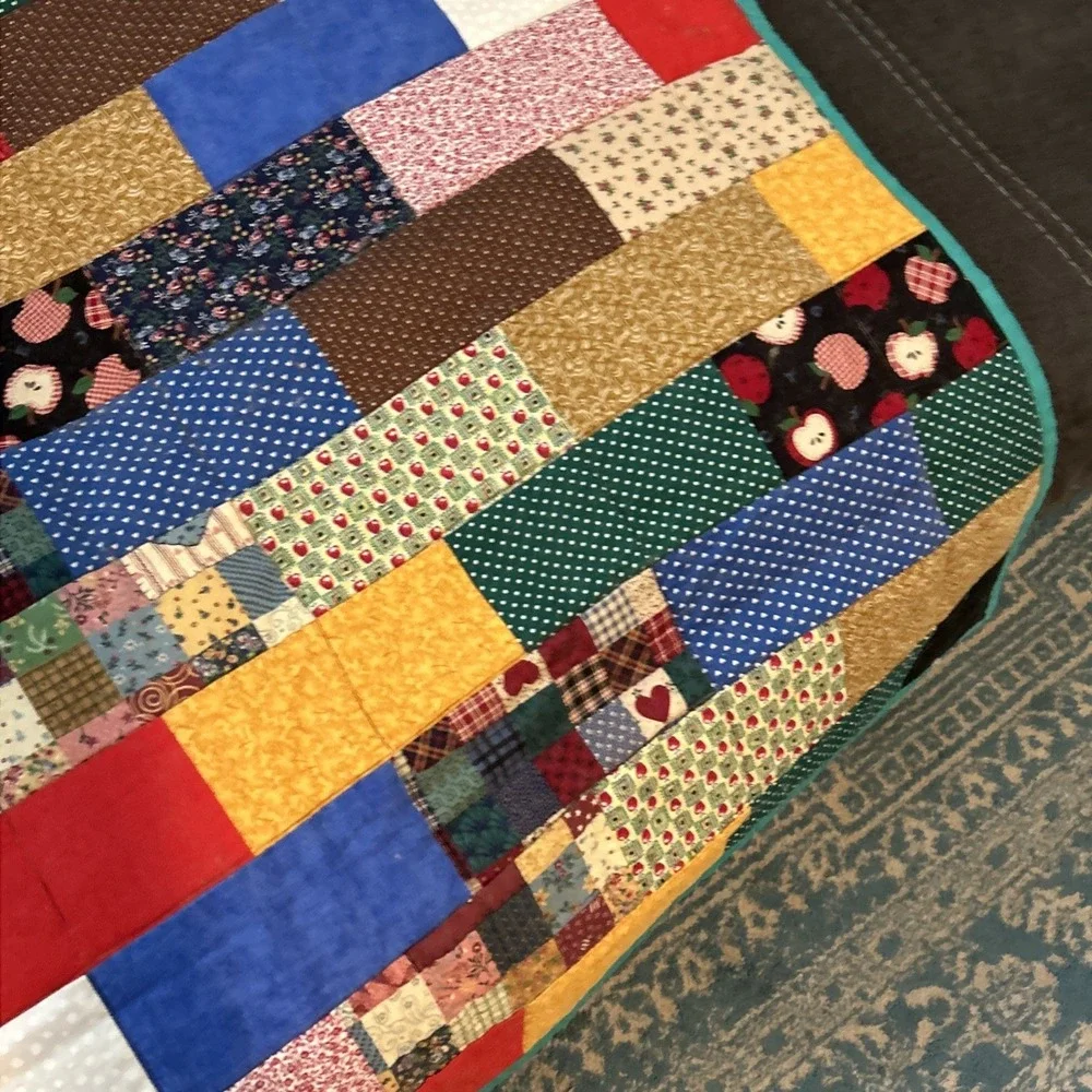 Handmade Patchwork Quilt Blanket 35 in‎ Square Multicolor Lap Throw Worn